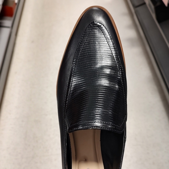 Vince Camuto loafers oxfords black leather - Picture 5 of 5